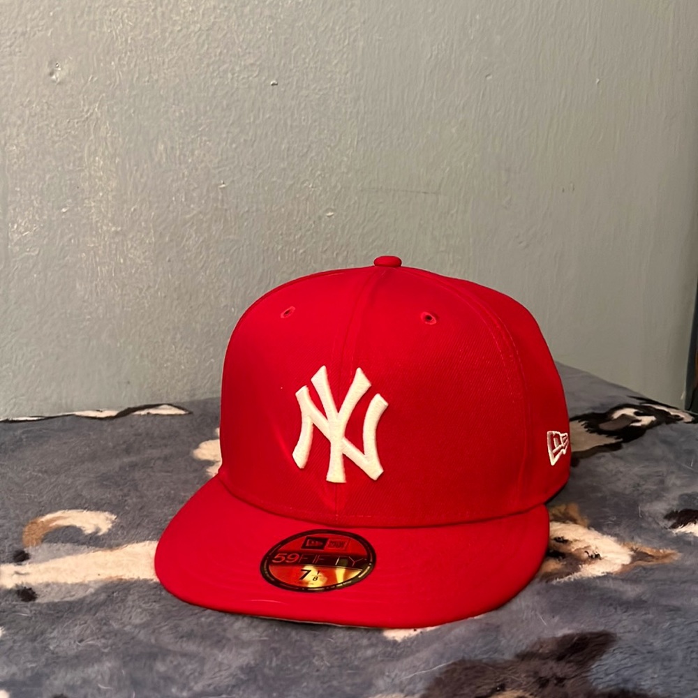 NEW ERA Streetwear Fitted Hat Untouched